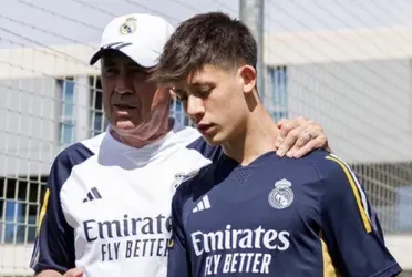 A la afición le sorprendió que el jugador no debutará ayer.