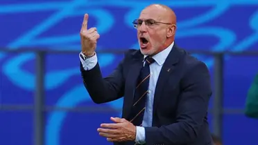 De La Fuente dando indicaciones ante Croacia.