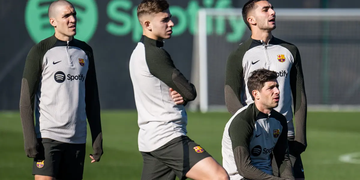 Futbolistas del Barça, en un entrenamiento antes de viajar a la Supercopa