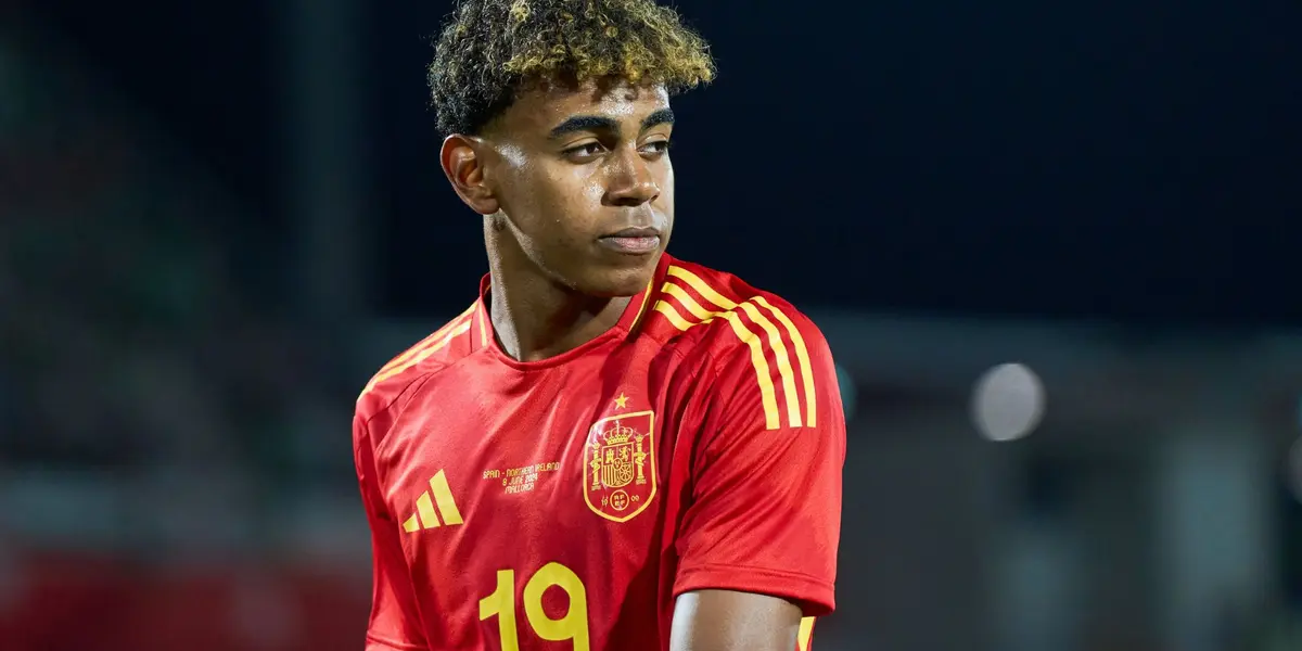 Lamine Yamal con la Selección española.