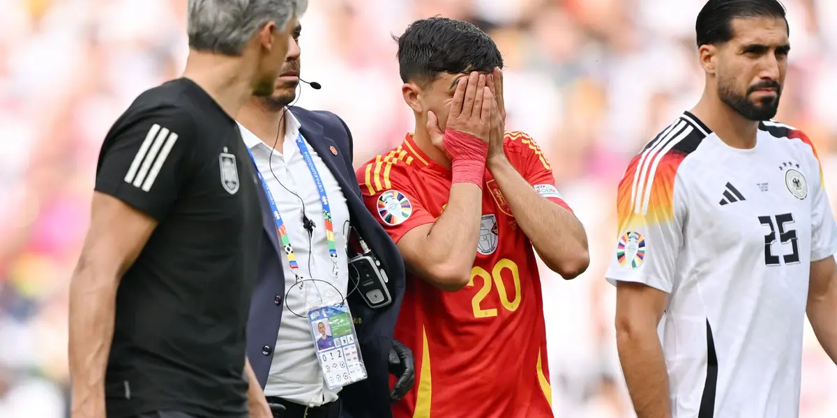 Pedri se lamenta por su salida tras la patada de Kroos. (Foto: EFE)