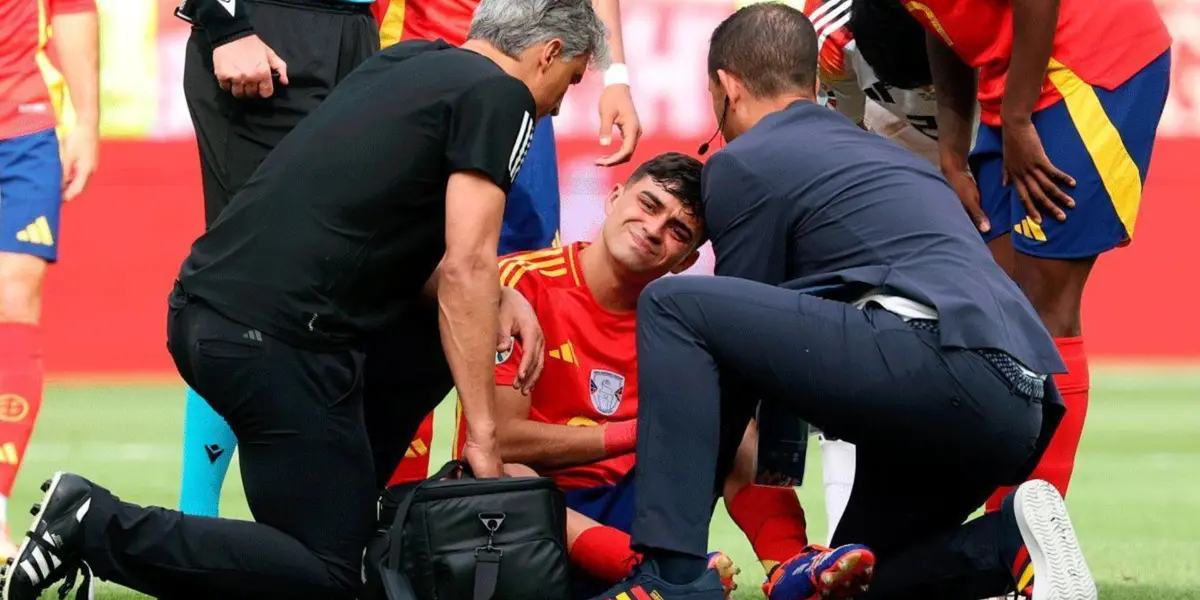 Pedri se tiró al suelo y pidió el cambio entre lágrimas. (Foto: Sport)