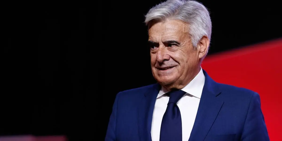 Pedro Rocha en una junta de la Federación.