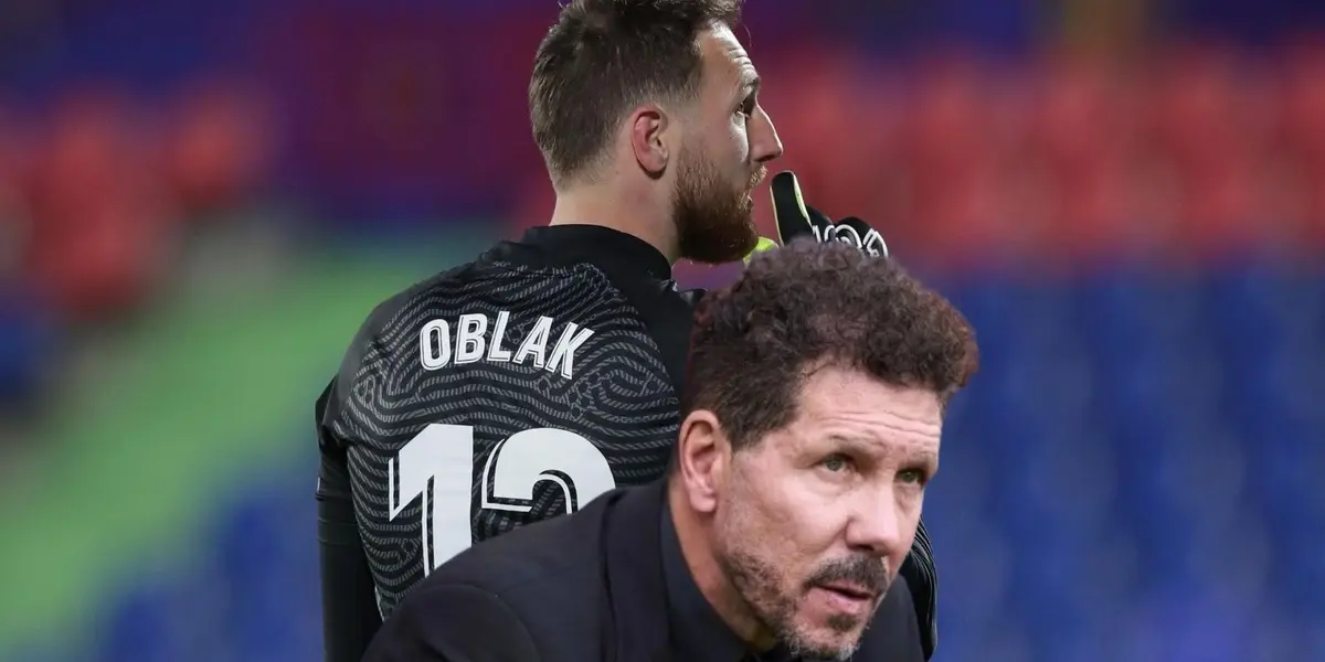 Simeone sufre un partido con 10 jugadores.